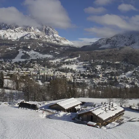 Ca' Belvedere Apartman Cortina dʼAmpezzo